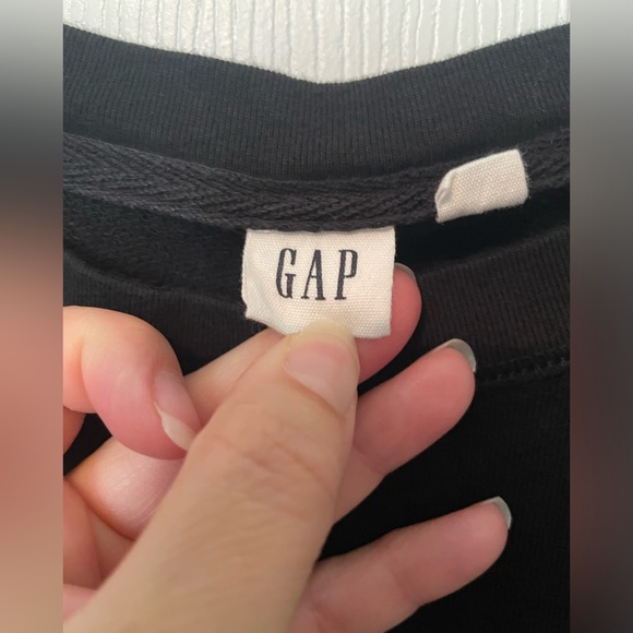 GAP Black Long Sleeve Sweatshirt - raw hem - Picture 3 of 4